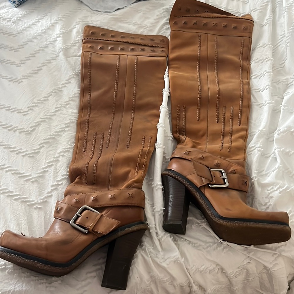 Donald pliner OTK boots with heel